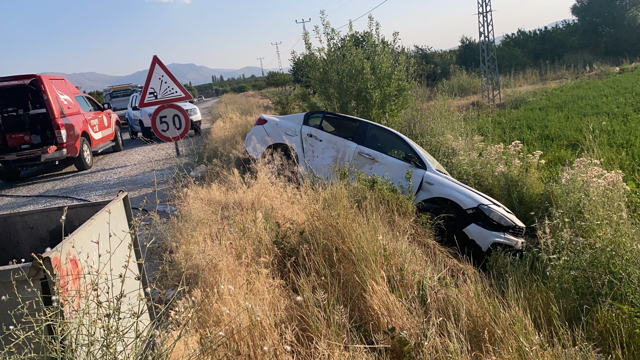Doğanşehir’de Kamyonet ile Otomobil Çarpıştı: 3 Yaralı